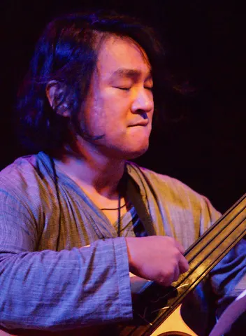 Stomu Takeishi