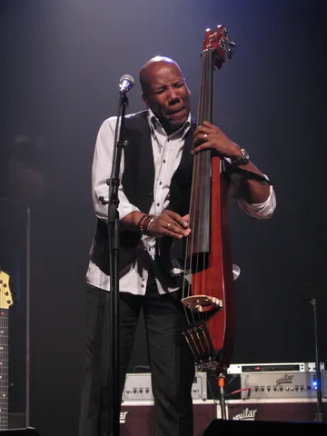 Nathan East