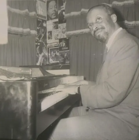 Junior Mance